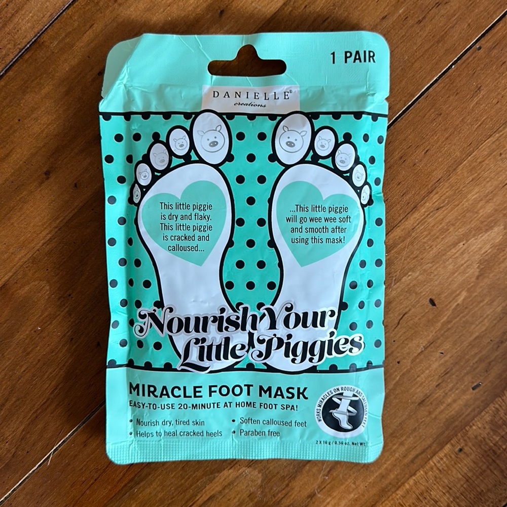 Miracle foot mask